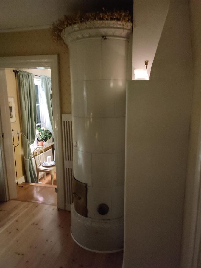 Den Unika Sekelskiftsvaningen. Apartment Norrtälje Exterior foto