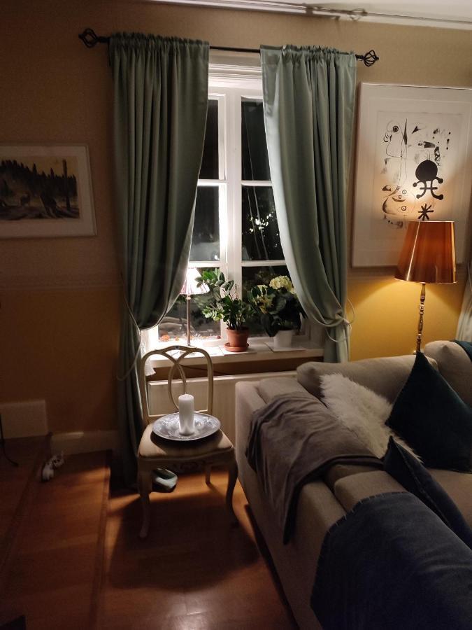 Den Unika Sekelskiftsvaningen. Apartment Norrtälje Exterior foto