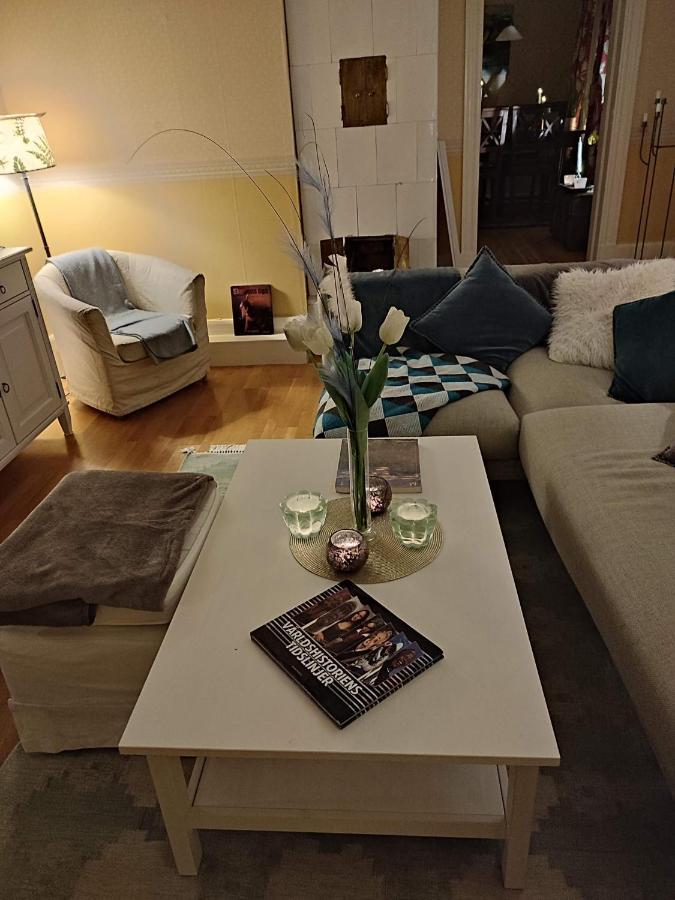 Den Unika Sekelskiftsvaningen. Apartment Norrtälje Exterior foto